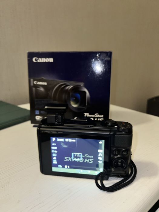 CANON PowerShot SX740HS