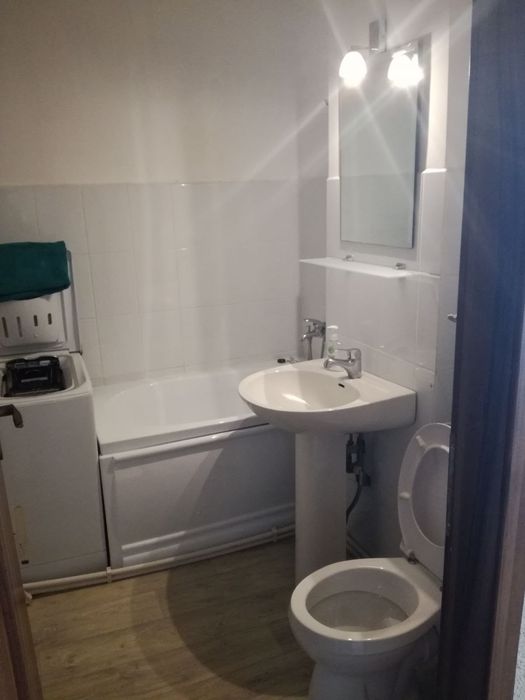 Ofer spre închiriere apartament cu 2 camere, dec,  Podu Ros