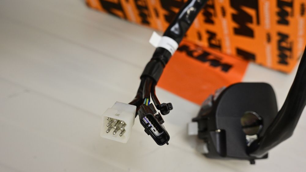 KTM 790 890 DUKE 790 ADVENTURE 2018 - 2023 Bloc comenzi lumini stanga