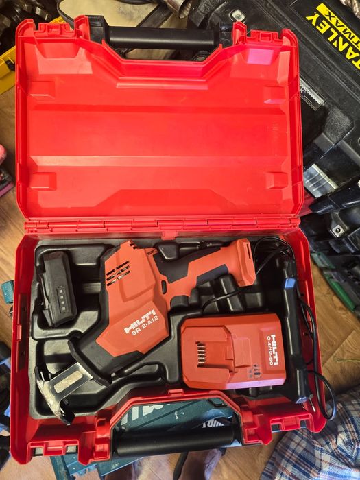 Valiza 3 Hilti tot functioneaza+ alte scule Hilti  detalii pe poze si in pv