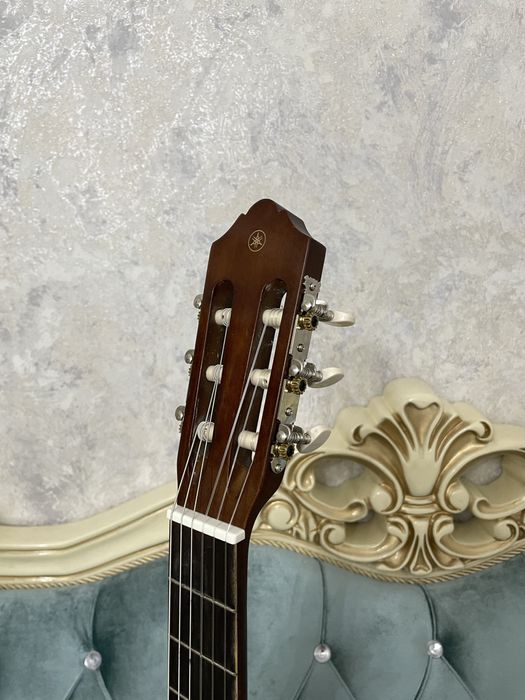 Гитара yamaha C40 в отличном состоянии