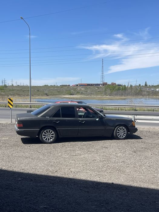 Мерседес 124 2.6 автомат