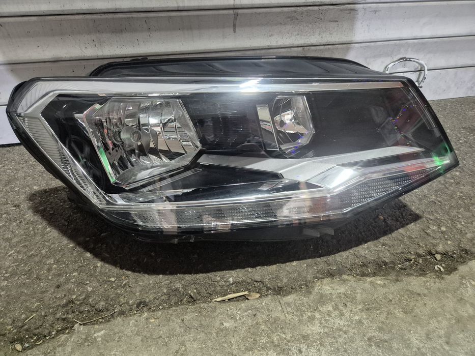 Десен фар VW Caddy Фолксваген Кади фарове