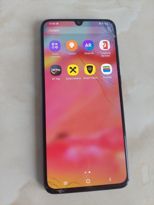 Vând Samsung Galaxy A70 albastru [spart dar funcțional] //poze reale