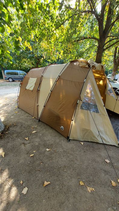 Cort 4 persoane Adventuridge