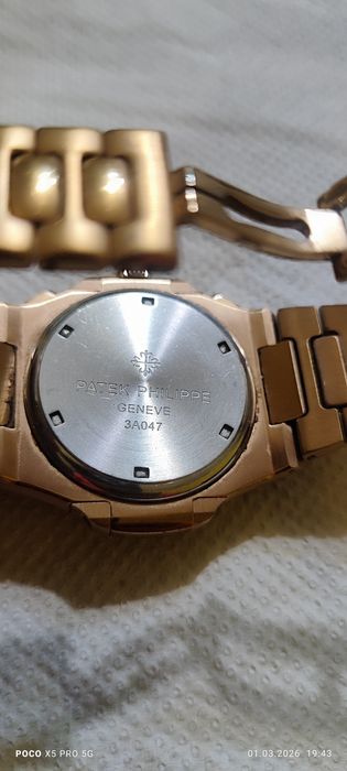 Продавам часовник патек филип