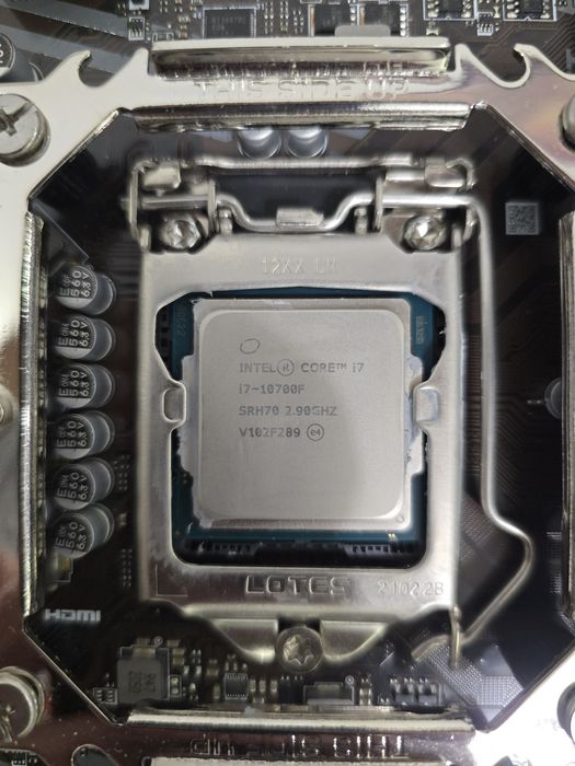Intel i7-10700f + дъно B460M-A про+ рам