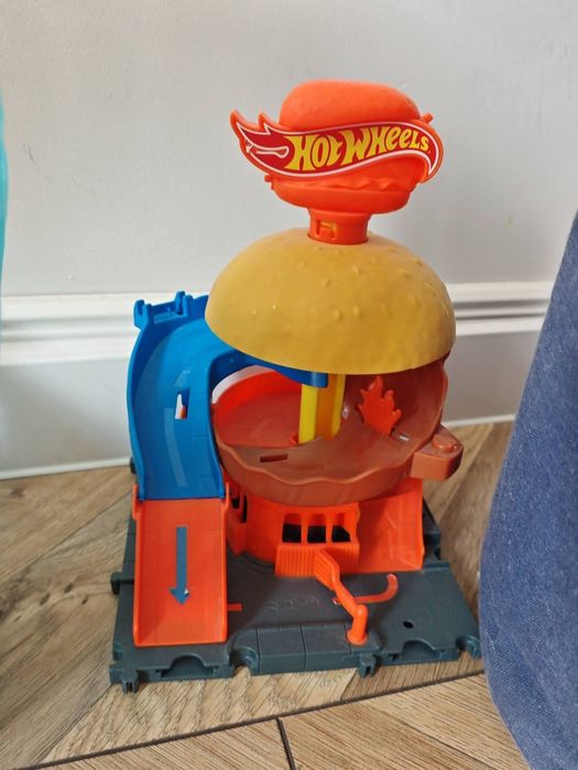 Писти Hot wheels