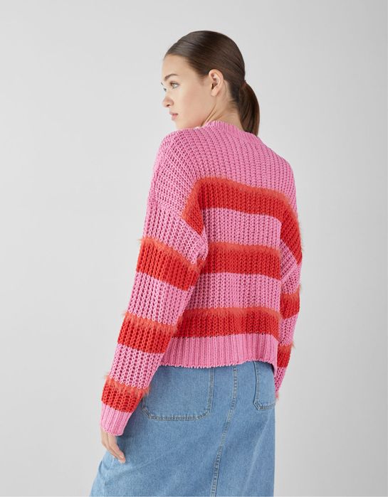 Bershka пуловер в два цвята Zara