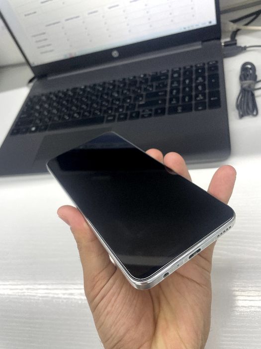 Xonor x8 6/128GB xolati ideal