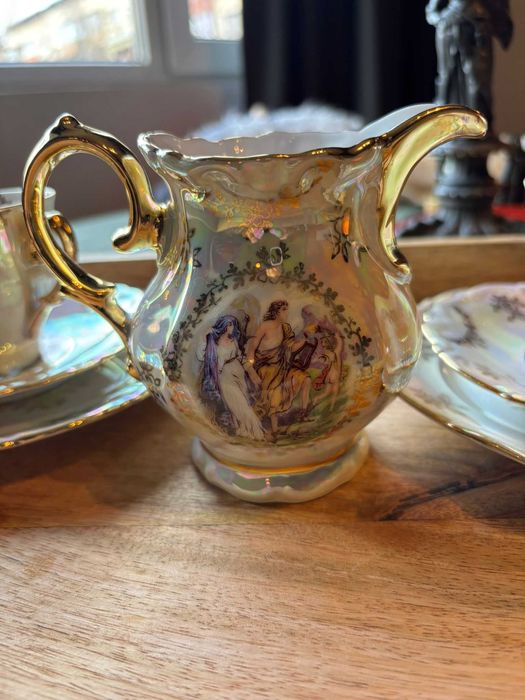 Порцелан - чаши и каничка Крон