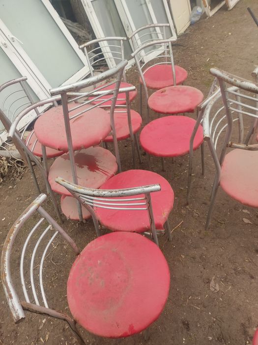 Ошхона стуллари срочно сотилади