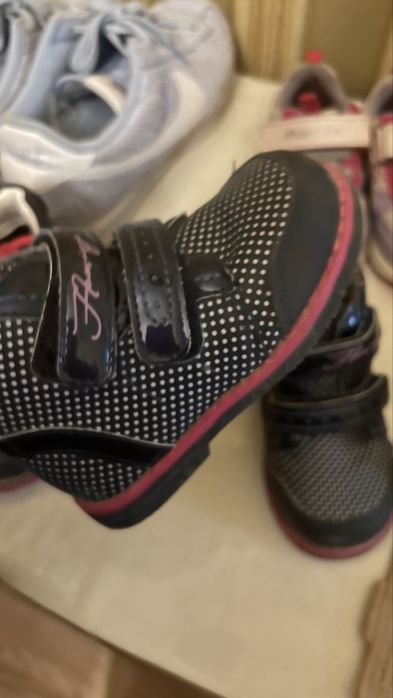 Продается несколько пар обуви