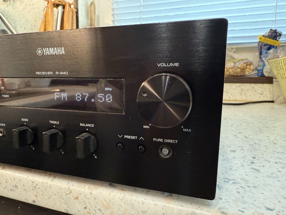 Yamaha R-840 мини ресивър