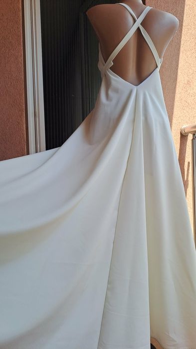 Нова рокля с гол гръб,р-р С/М/Л