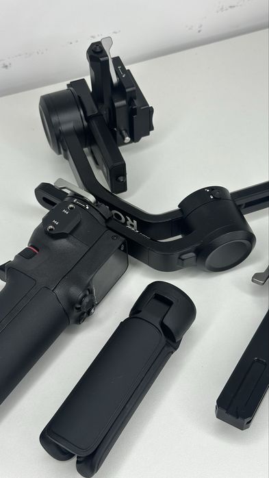 Camera Sony ZV-E 10 | Ronin RS3 mini