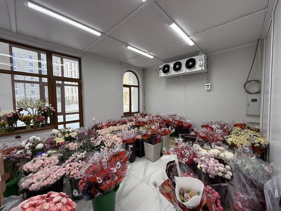 Цветочный магазин и студия шоколада