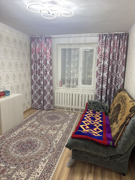Продам  2-х комнатную квартиру  11-7