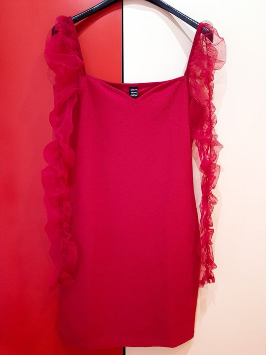 Vând rochițe pentru ocazii