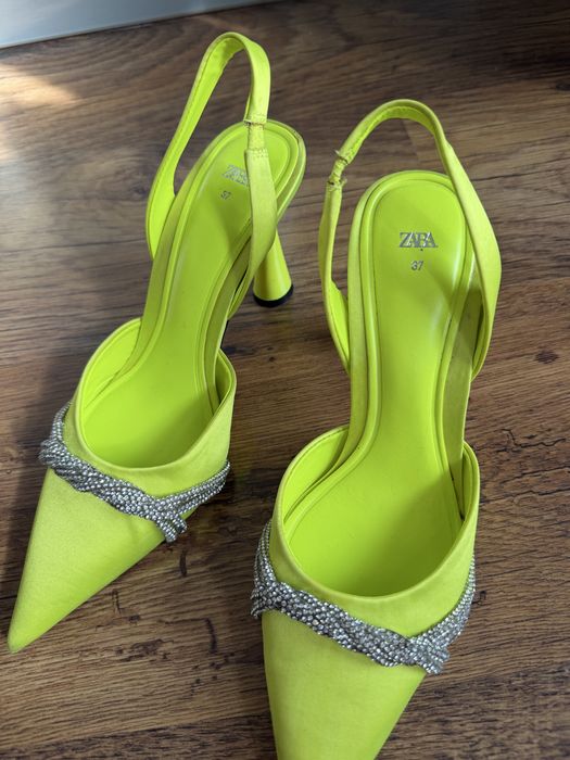 Zara официални обувки