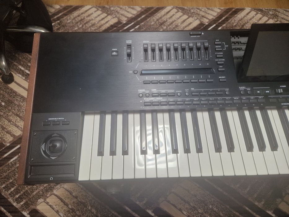 Korg pa5 x international