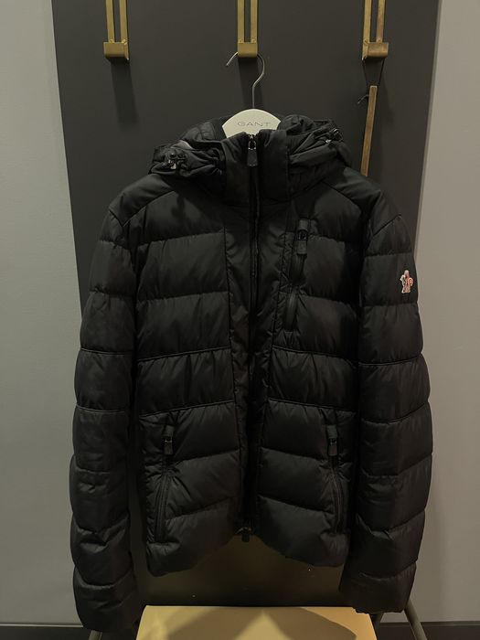 Moncler куртка оригинал