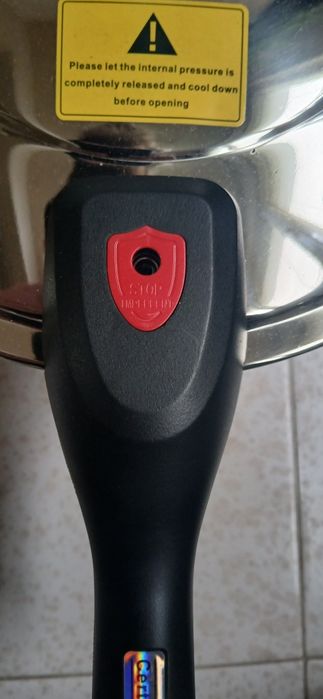 Тенджера под налягане