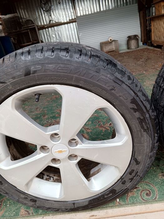 Продам титановые диски с резиной