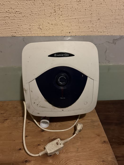 Водонагреватель Ariston