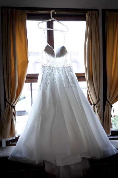 Булчинска рокля с корсет, изключително запазена