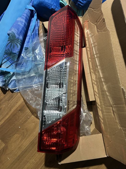 Stop dreapta ford transit 2018
