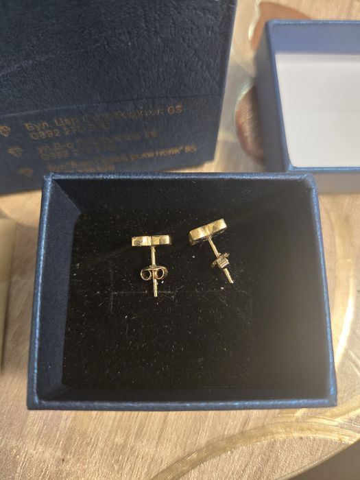 Златни обеци Luis Viton