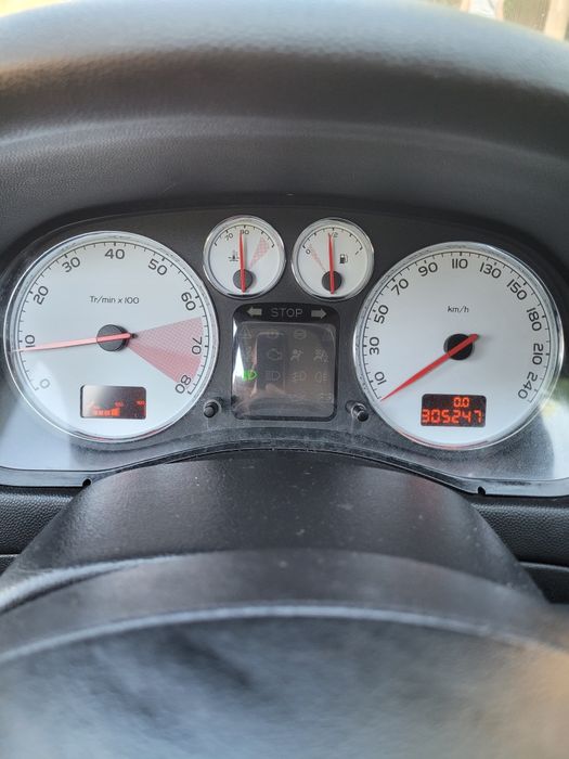Продавам Peugeot 307 2.0 Gas
