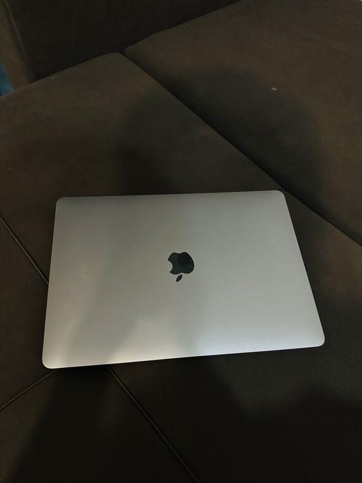 MacBook M1 2020 год