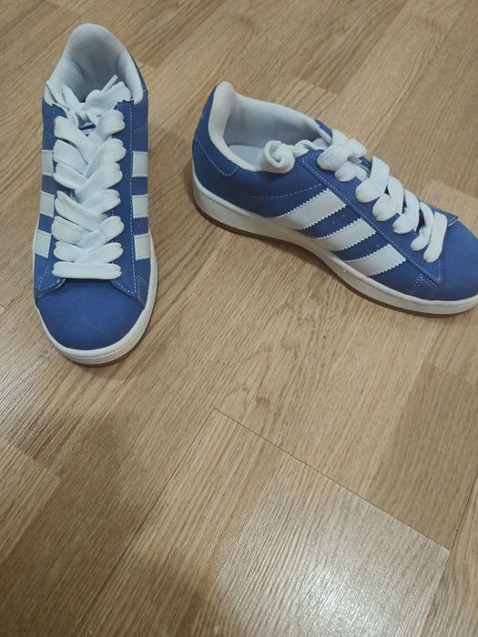 Кроссовки Campus фирмы adidas