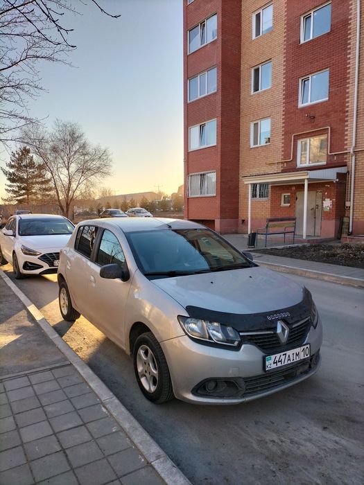 Продам Рено Сандеро 2