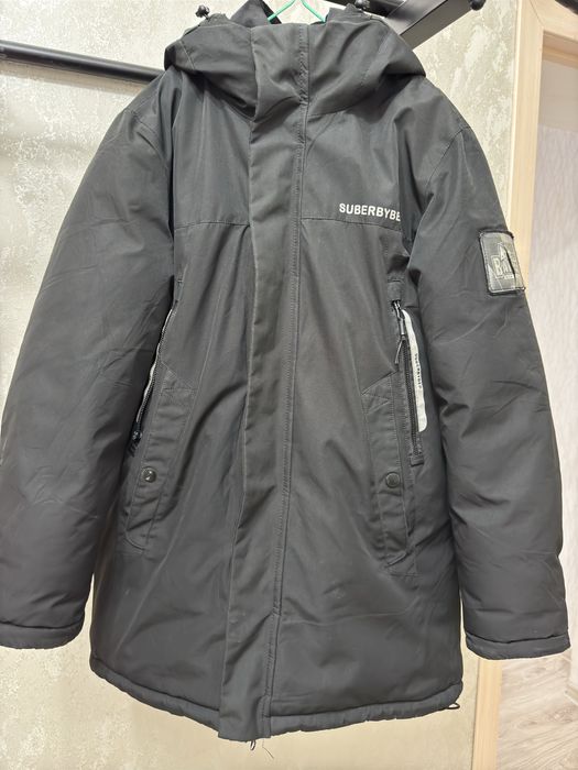 Продам зимнюю куртку на мальчика 146-152 и сапоги нордман 35 размера