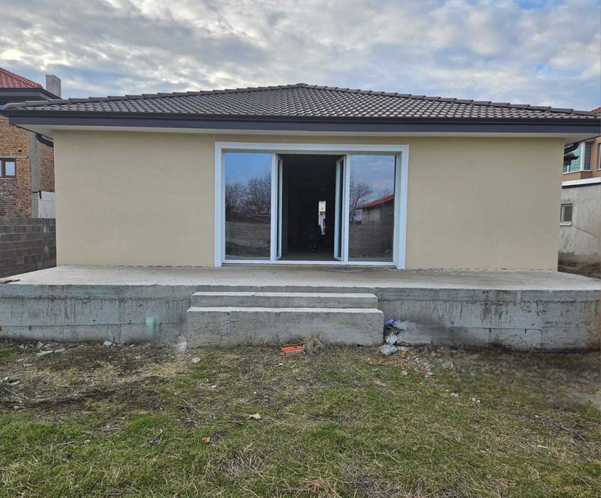 Едноетажна къща в Рогош