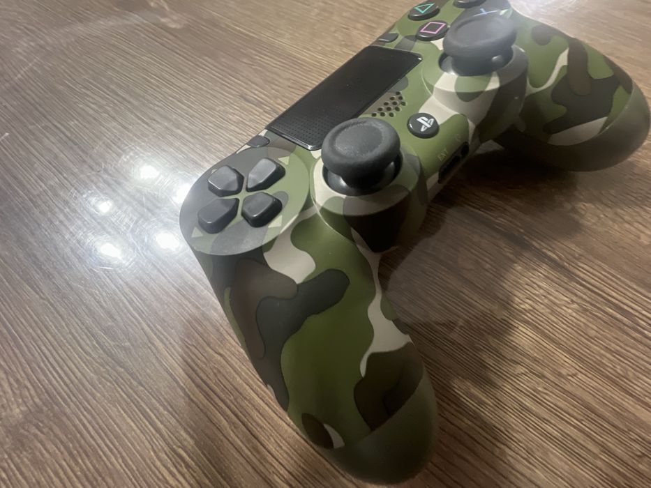 джостик от пс5 срочно нужно