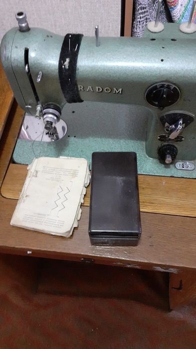 Швейная машинка профессиональная