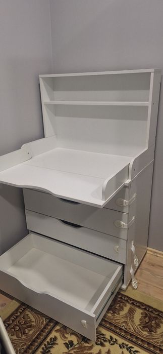 Кроватка-трансформер + комод-пеленатор (полный комплект)

Продаю дет