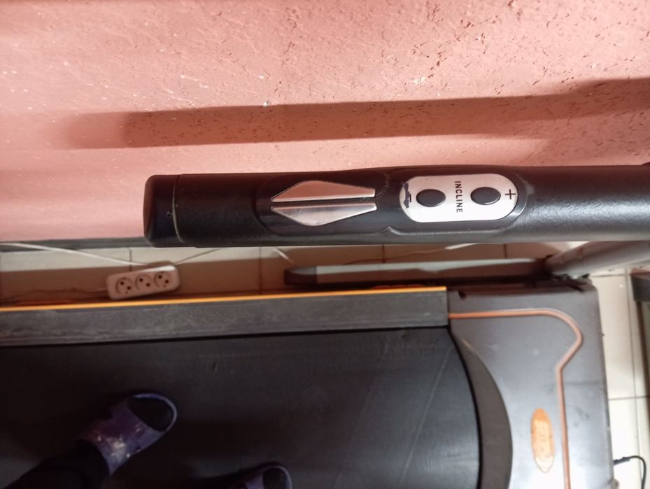 Продам беговую дорожку