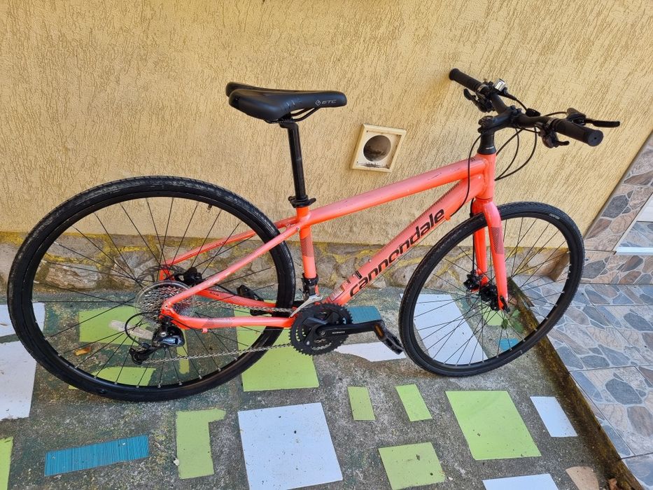 Vând bicicletă cu roți de 27 cadru de aluminiu