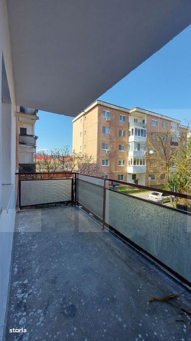 Apartament 3 camere, 2 bai – complet renovat, etaj 1, semicentral