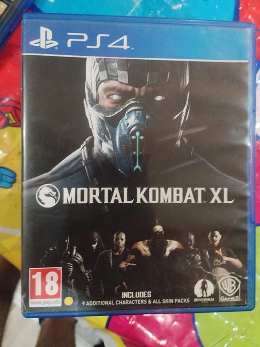 PS 4pro+игри,волан,джойстици 4бр.