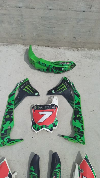 Втора употреба.Пластмаси за кросов мотор Kawasaki-KHF-250.2017 г.