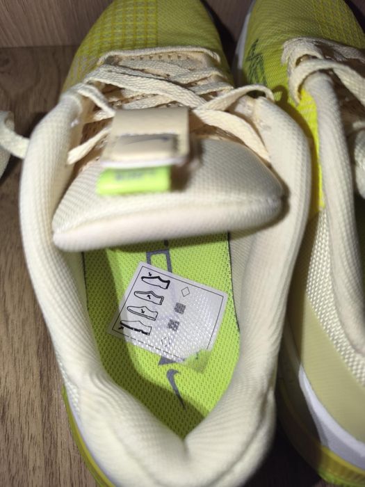 Маратонки- Nikeе