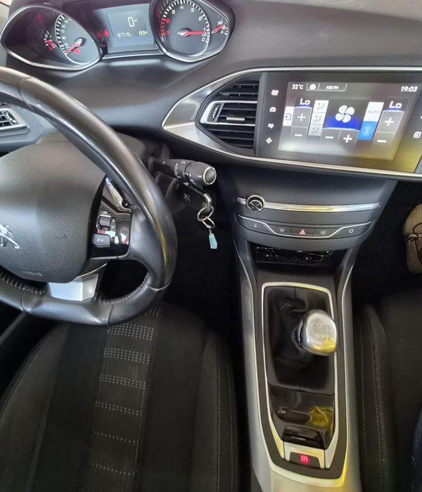 Peugeot 308 2015