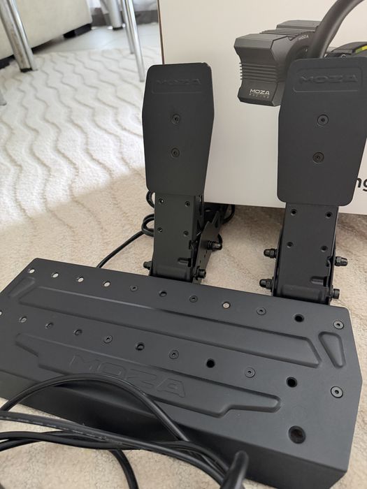 Moza Racing R5 Bundle