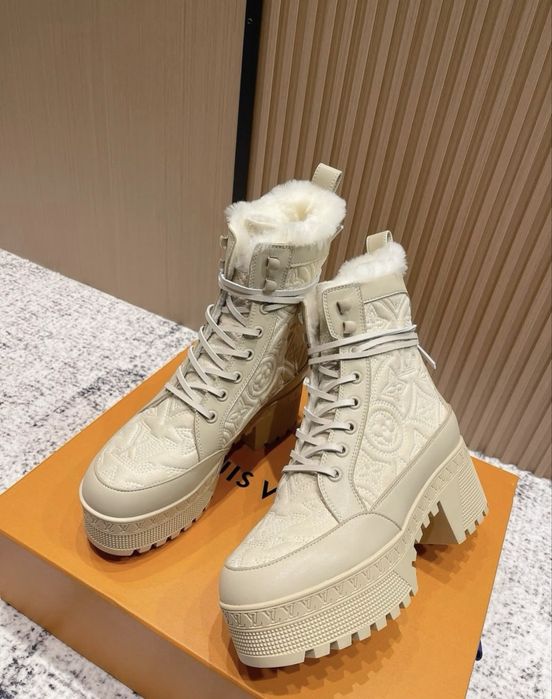 Дизайнерски боти New Season